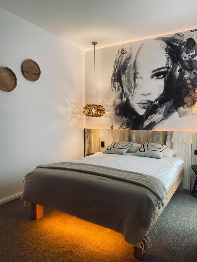Shard Boutique Hotel-Adult Only Brašov Exteriér fotografie