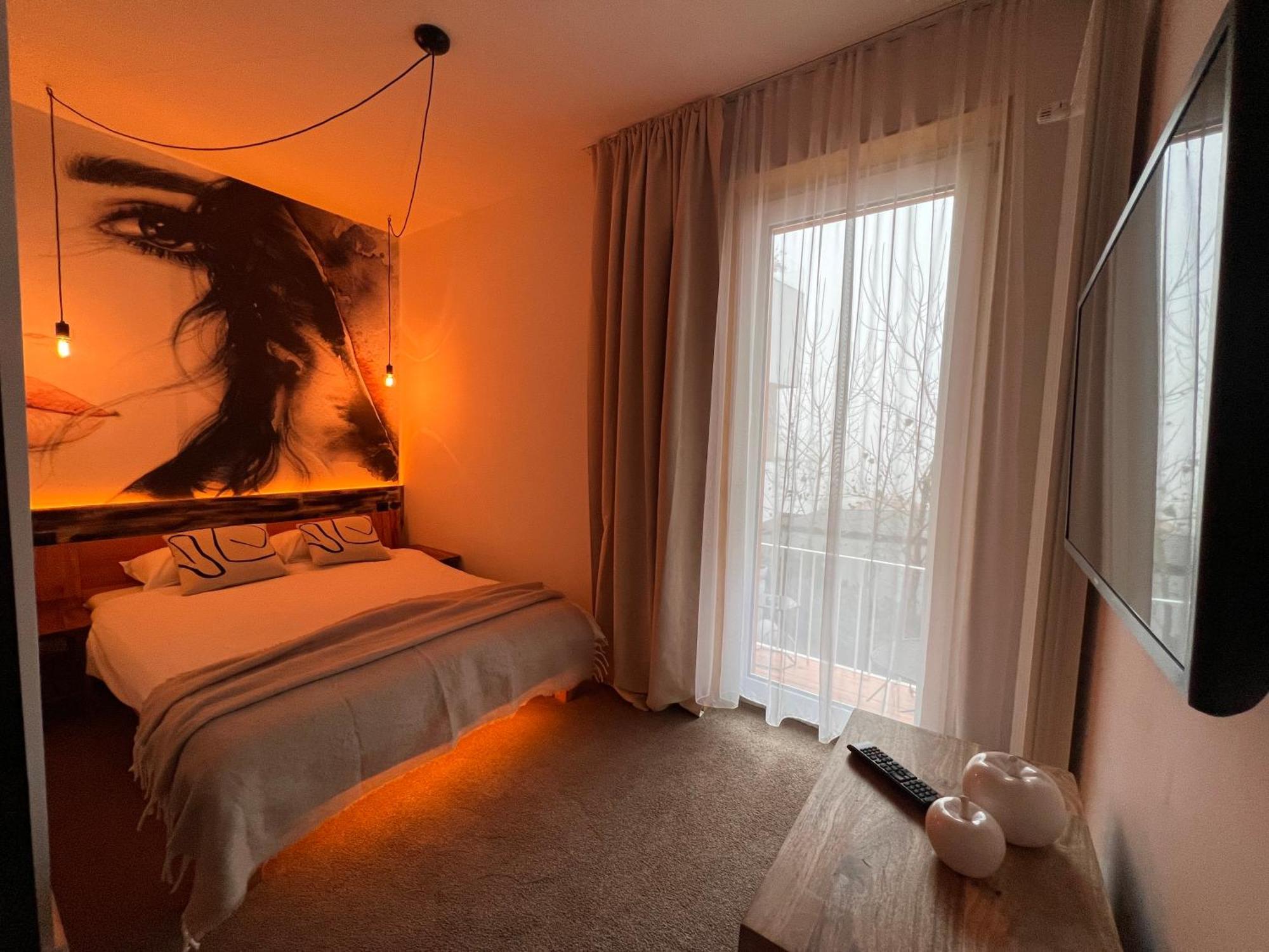 Shard Boutique Hotel-Adult Only Brašov Exteriér fotografie