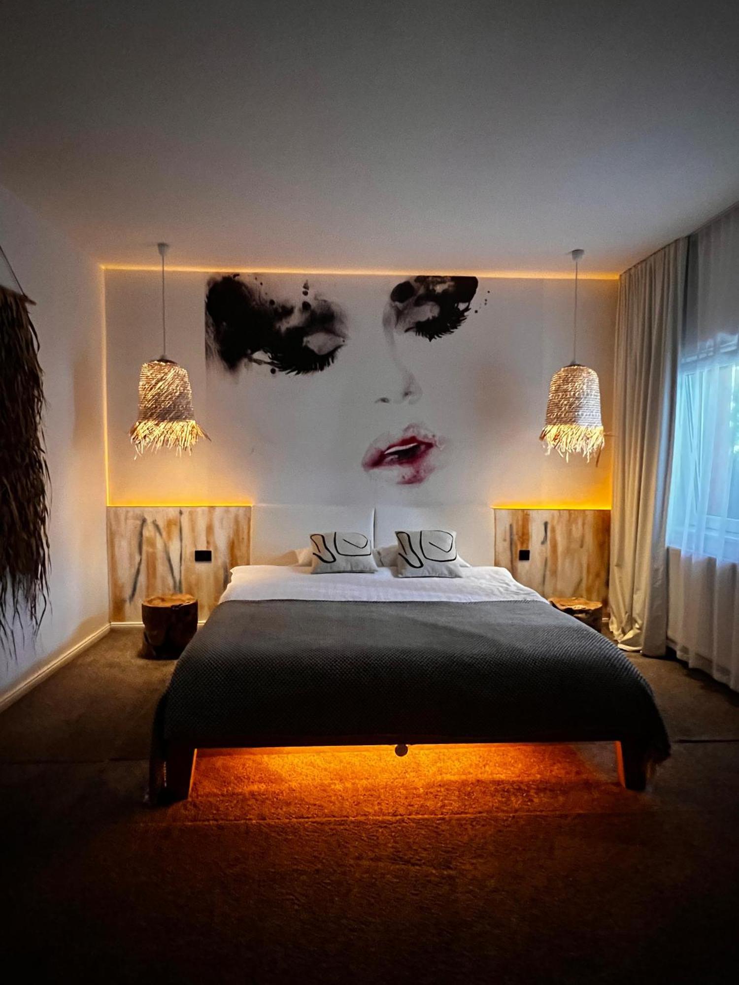 Shard Boutique Hotel-Adult Only Brašov Exteriér fotografie