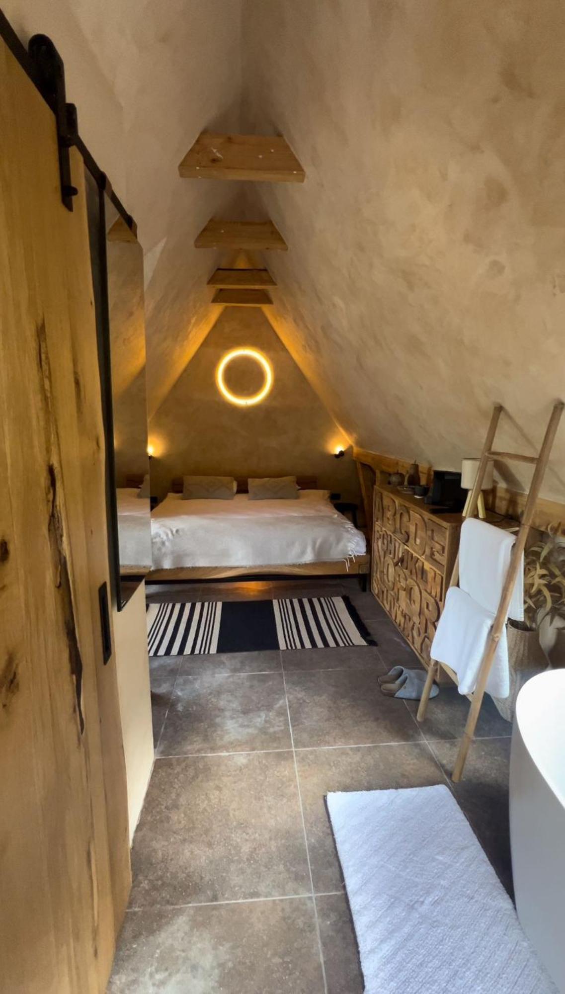 Shard Boutique Hotel-Adult Only Brašov Exteriér fotografie